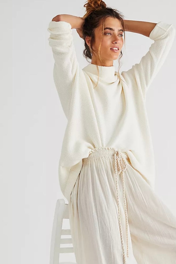 Free People Slouchy Ottoman Tunic Sweater in Optic White - Last One Size M
