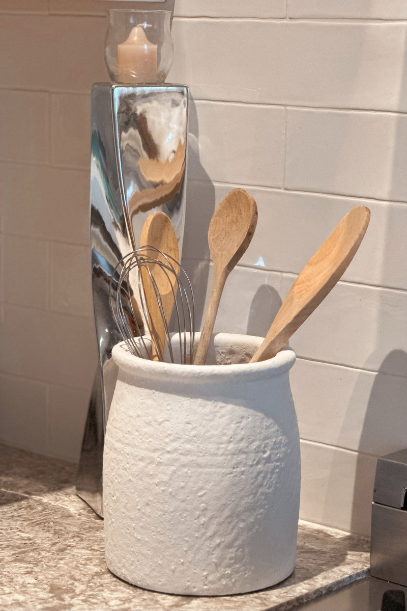 White Distressed Terra-cotta Crock