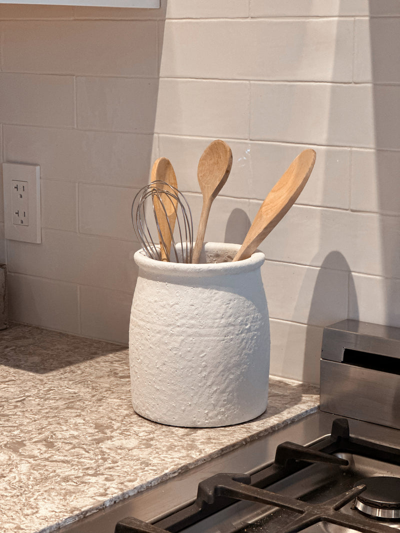 White Distressed Terra-cotta Crock