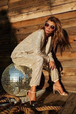 Plus size sequin jogger | plus-size pant | Meredith Shaw collab | BT Style Collab| sequin joggers |sequin holiday style | 